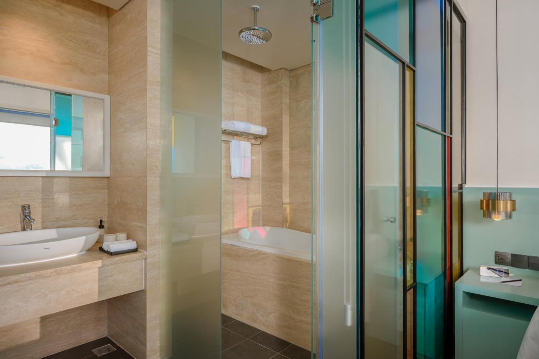 M Village Hotel Tao Dan Park Хошимин Экстерьер фото